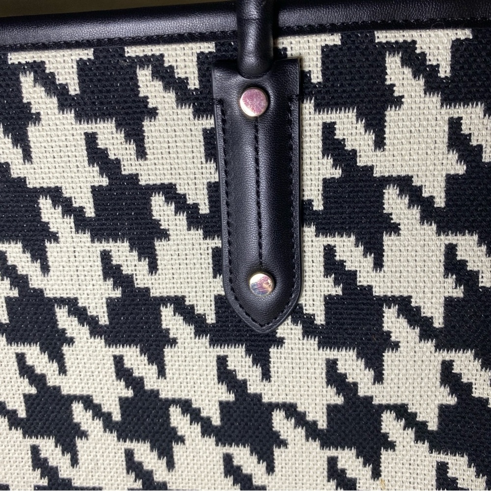 Excellent Condition Kate Spade Ella Houndstooth Jacquard
Tote Bag - Picture 6 of 16